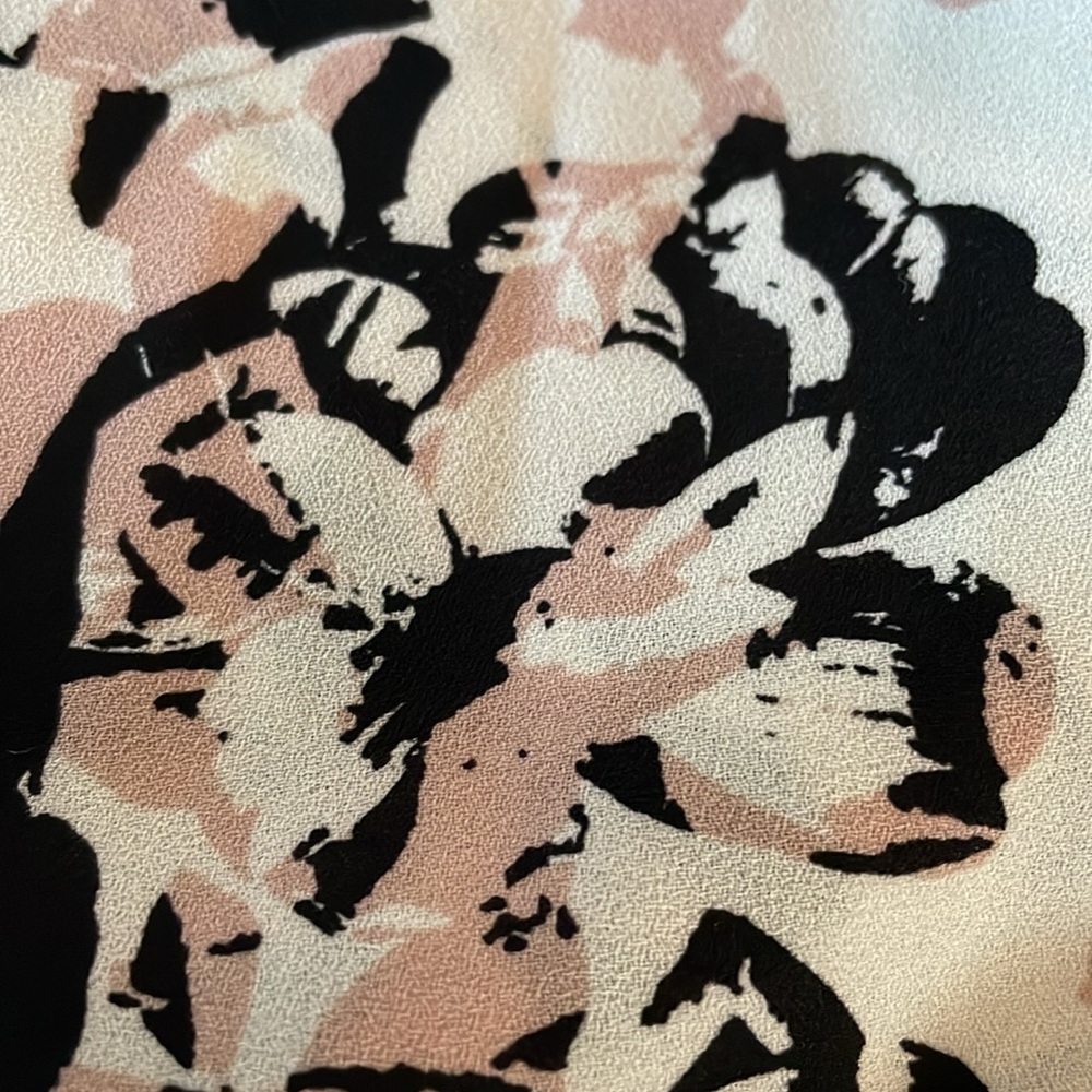 FOREVER 21 Patterned top - Picture 6 of 6
